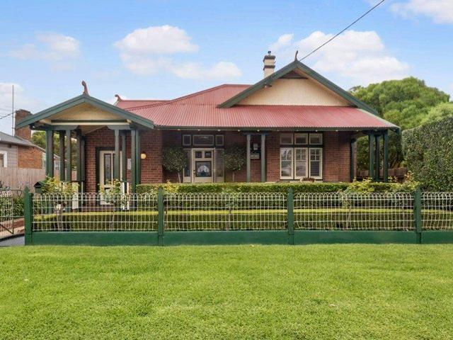 Character, Space and Versatility in a Quiet Family Street