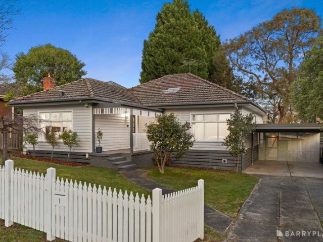 Character, Space & Family Flexibility on 1065sqm