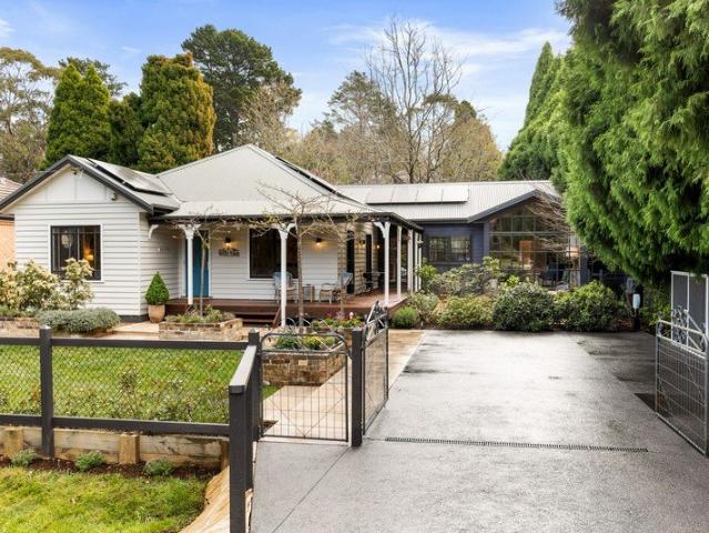 Character, Space & Lifestyle in a Coveted Leura Setting