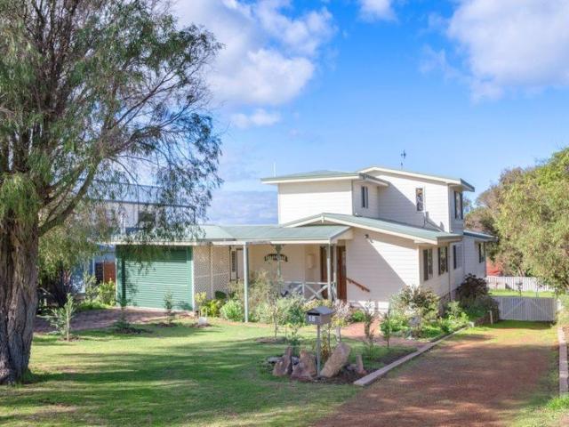 Character, Space & River Views in Old Augusta