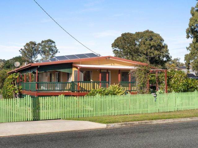 Character, Space & Versatility on a Fully Fenced 875m² Block
