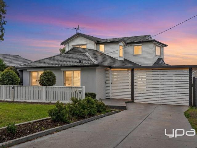 CHARACTER, STYLE & FAMILY LIVING IN A PRIME DARLEY LOCATION
