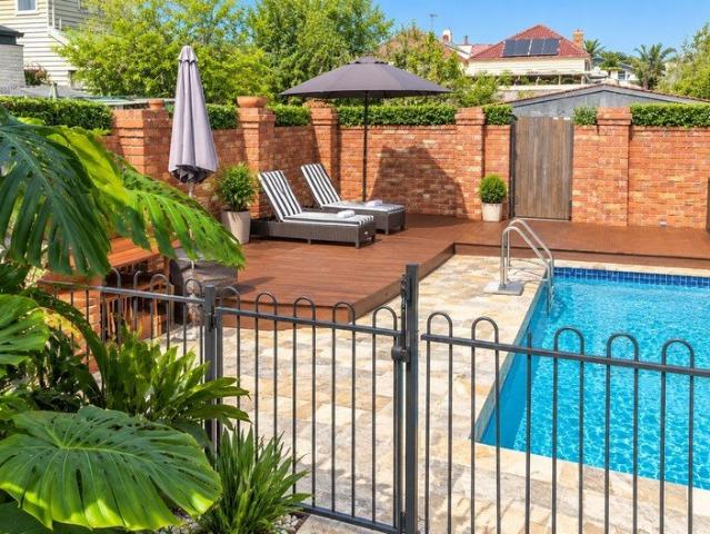CHARACTER, POOL AND LIFESTYLE IN A PRIME INNER NORTH SETTING