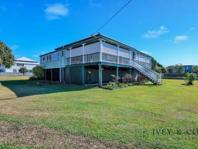 CHARACTER QUEENSLANDER ON 2,004M² TWO TITLES IN THE HEART OF HOWARD