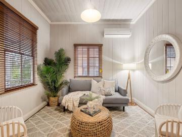 Character Queenslander in Prime Auchenflower Position