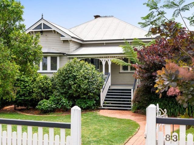 Character Queenslander with Designer Kitchen, Solar & Multiple Living Spaces