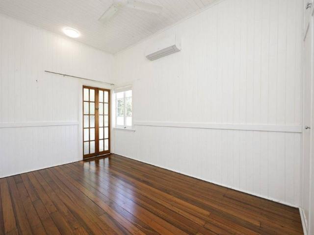 Character Queenslander with Solar, Pool & Tropical Gardens