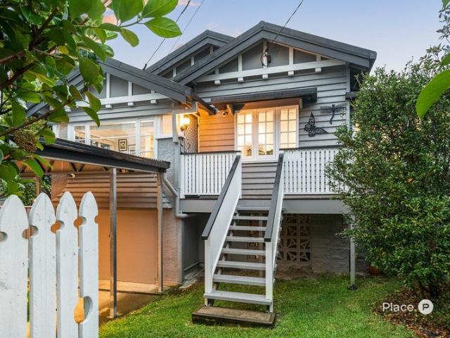 Character Queenslander with Versatile Dual Level Living