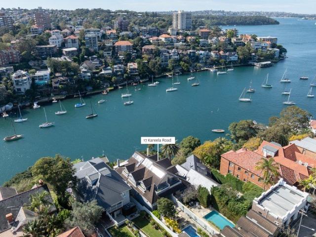 Character waterfront reserve home with sweeping harbour views