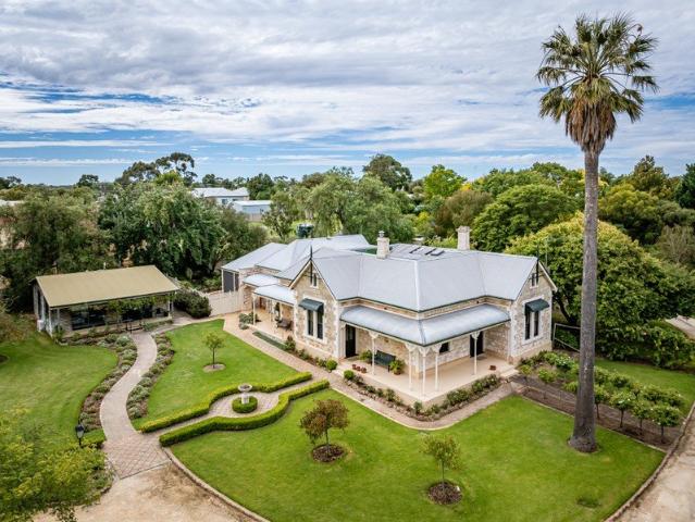 Character, Timeless Appeal 2 Residences including Airbnb 4,808m2