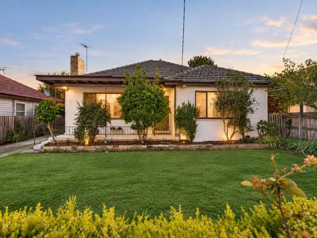 Character, Versatility & Exceptional Outdoor Space