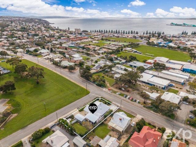 Character, Versatility & Views With a Luxury Detached Studio