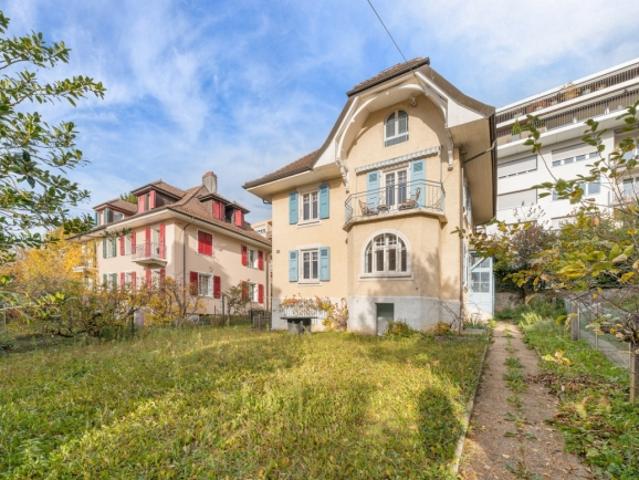 Charaktervilla in Lausanne mit Garten und gültiger Genehmigung