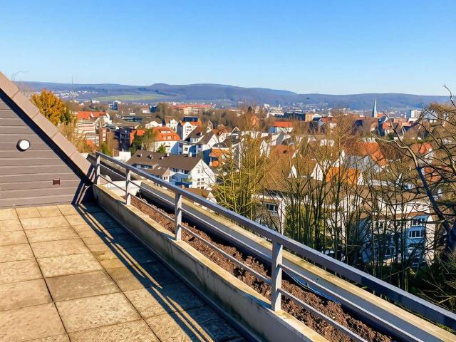 Charaktervolle 6 Zimmer Dachgeschoss Wohnung mit 4 Balkonen & Weitblick über Hameln
