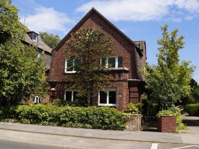 Charaktervolle Rotklinkervilla in Düsseldorf Kaiserswerth