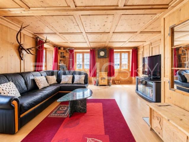 Charaktervolles 3 Familienhaus mit viel Gestaltungsspielraum
