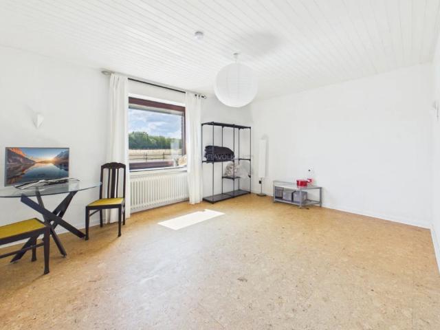 Charaktervolles Haus mit Garten, Sauna und Gestaltungspotenzial