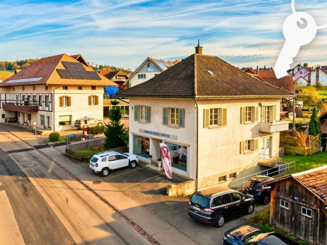Charaktervolles Wohn und Geschäftshaus mit Tradition in Schnottwil