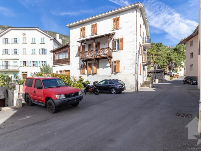 Charaktervolle Wohnanlage mit 3 Wohnungen in idealer Lage