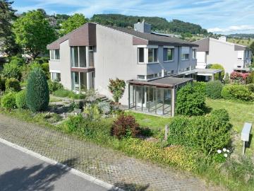 Charakter, Licht und Raum für Neues: Haus mit Natur und Stadtanschluss