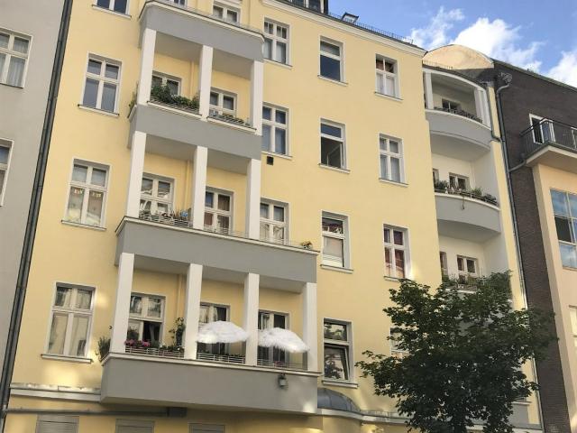 Charakter trifft Moderne – charmante Altbauwohnung mit Balkon!