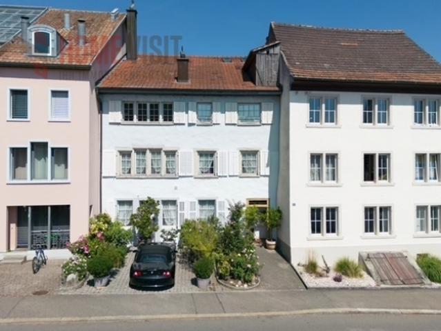 Charakterhaus mit 340 m² – Wohnen, Arbeiten, Leben