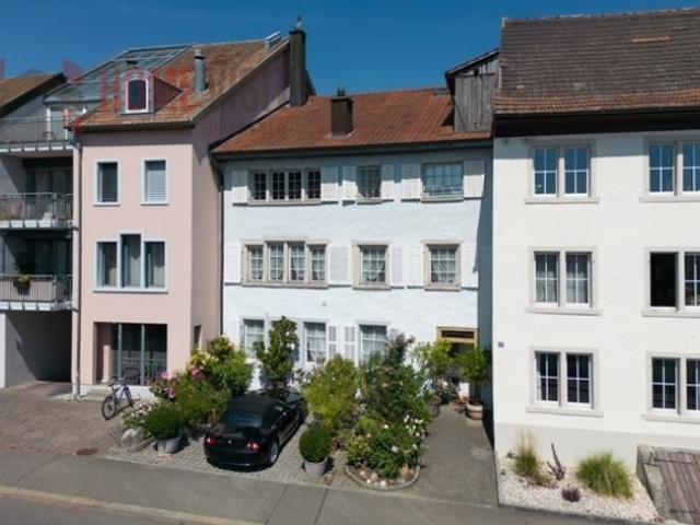 Charakterhaus mit 340 m² – Wohnen, Arbeiten, Leben