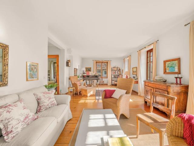 Charakterhaus Villa mit 5–6 Zimmer, ein einzigartiger Ort mit zeitlosem Charme