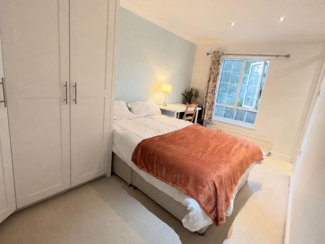 Chargrove Close, Canada Water SE16, 5 bed shared accommodation to rent, £1,300 pcm | PrimeLocation