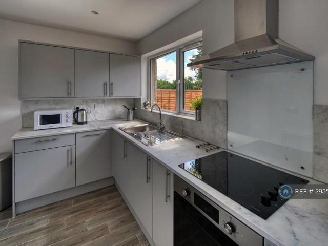 Charfield Road, Bristol, BS10 3 bed semi detached house to rent £2,025 pcm £467 pw