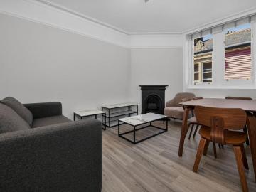 Charing Cross Road, London WC2H 2 bed apartment to rent £3,358 pcm £775 pw