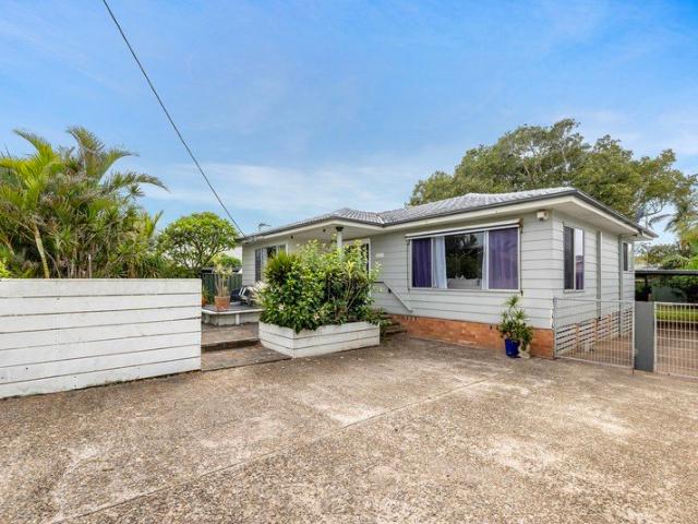 Charismatic Anna Bay Opportunity
