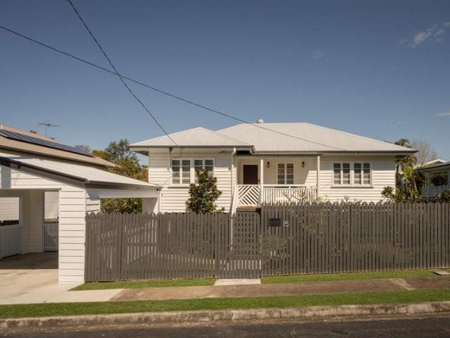 Charismatic Charm, Contemporary Comfort and a Family Oasis by the Park