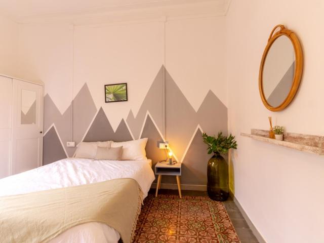 Charismatic double bedroom in trendy La Nova Esquerra de l'Eixample
