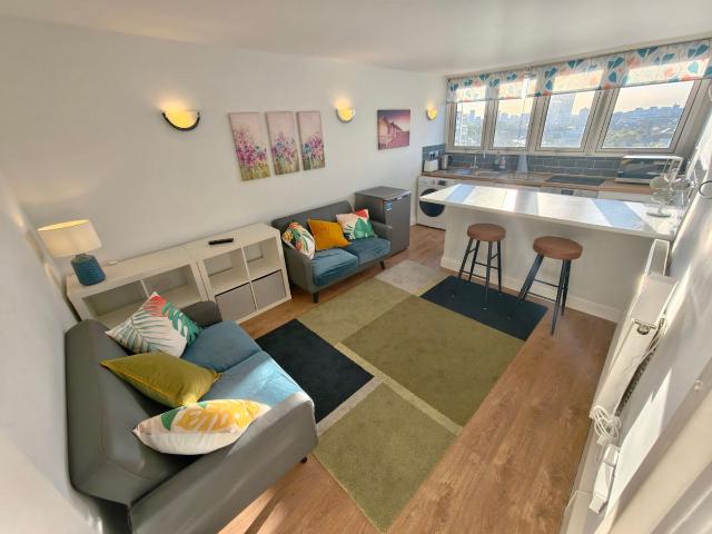 Charlotte Despard Avenue, London SW11, 3 bed flat to rent, £2,900 pcm | PrimeLocation
