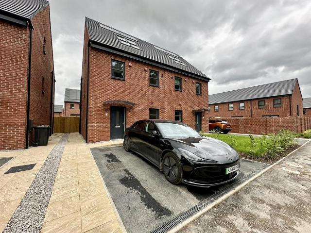 Charlotte Fox Lane 3 bed semi detached house to rent £1,695 pcm £391 pw