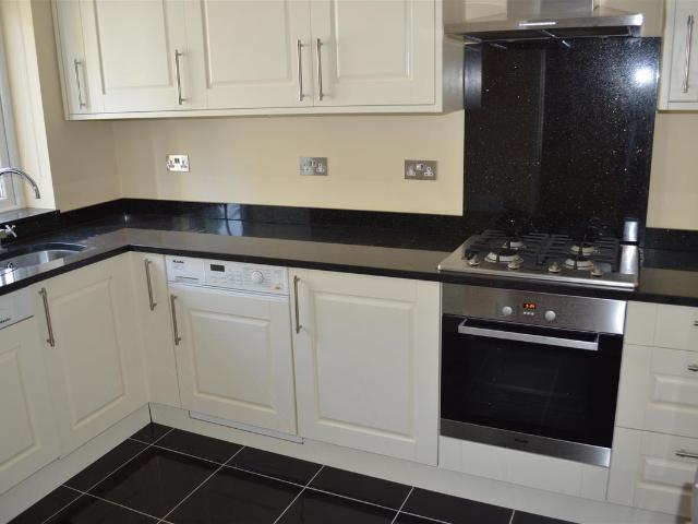 Charlotte House W6, 3 bed flat to rent, £3,200 pcm | PrimeLocation