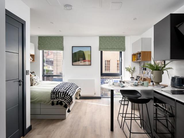 Charlotte Street, Bristol, BS1 Apartment to rent £1,950 pcm £450 pw