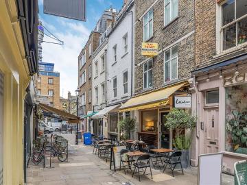 Charlotte Place, Fitzrovia & Covent Garden W1T, 1 bed flat to rent, £2,383 pcm | PrimeLocation