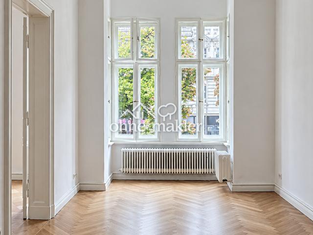 Charlottenburg Altbau mit hohen Decken, Stuck, Balkon & viel Licht – bezugsfrei