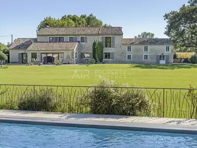 Charleval 13350 Achat / Vente maison 19 pièces t19 piscine parking