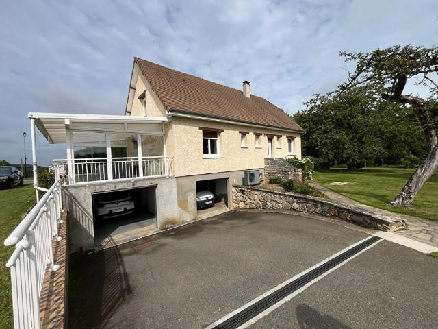 CHARLEVAL MAISON 4 CHAMBRES SOUS SOL 145 M2 SUR 9400M2