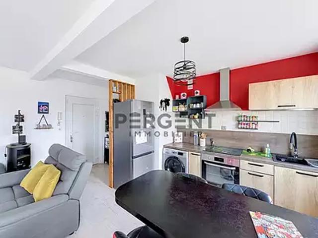 Charleville Mézières 08000 Achat / Vente appartement 2 pièces t2 au dernier étage parking