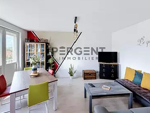 Charleville Mézières 08000 Achat / Vente appartement 2 pièces t2 au dernier étage parking