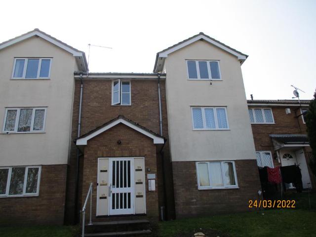 Charlecote Park, Telford TF3 2 bed flat to rent £750 pcm £173 pw