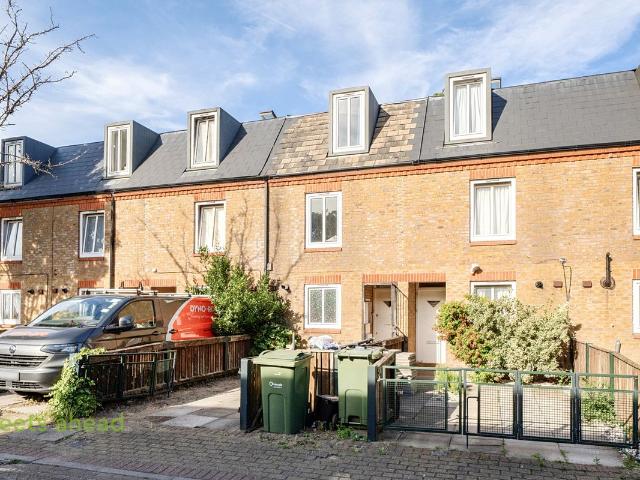 Charles Barry Close, London SW4, 4 bed terraced house to rent, £4,000 pcm | PrimeLocation