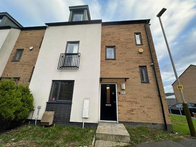 Charles Bennion Walk, Leicester 4 bed end of terrace house to rent £1,550 pcm £358 pw