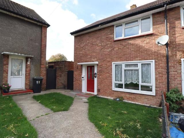 Charles Close, Westcliff On Sea SS0, 3 bed end terrace house to rent, £1,700 pcm | PrimeLocation