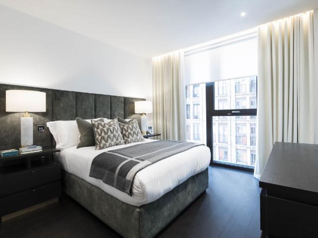 Charles Clowes Walk, Nine Elms, London SW11, 2 bed flat to rent, £4,333 pcm | PrimeLocation