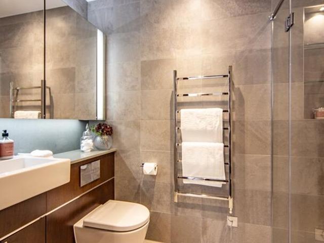 Charles Clowes Walk, London SW11 2 bed apartment to rent £4,767 pcm £1,100 pw
